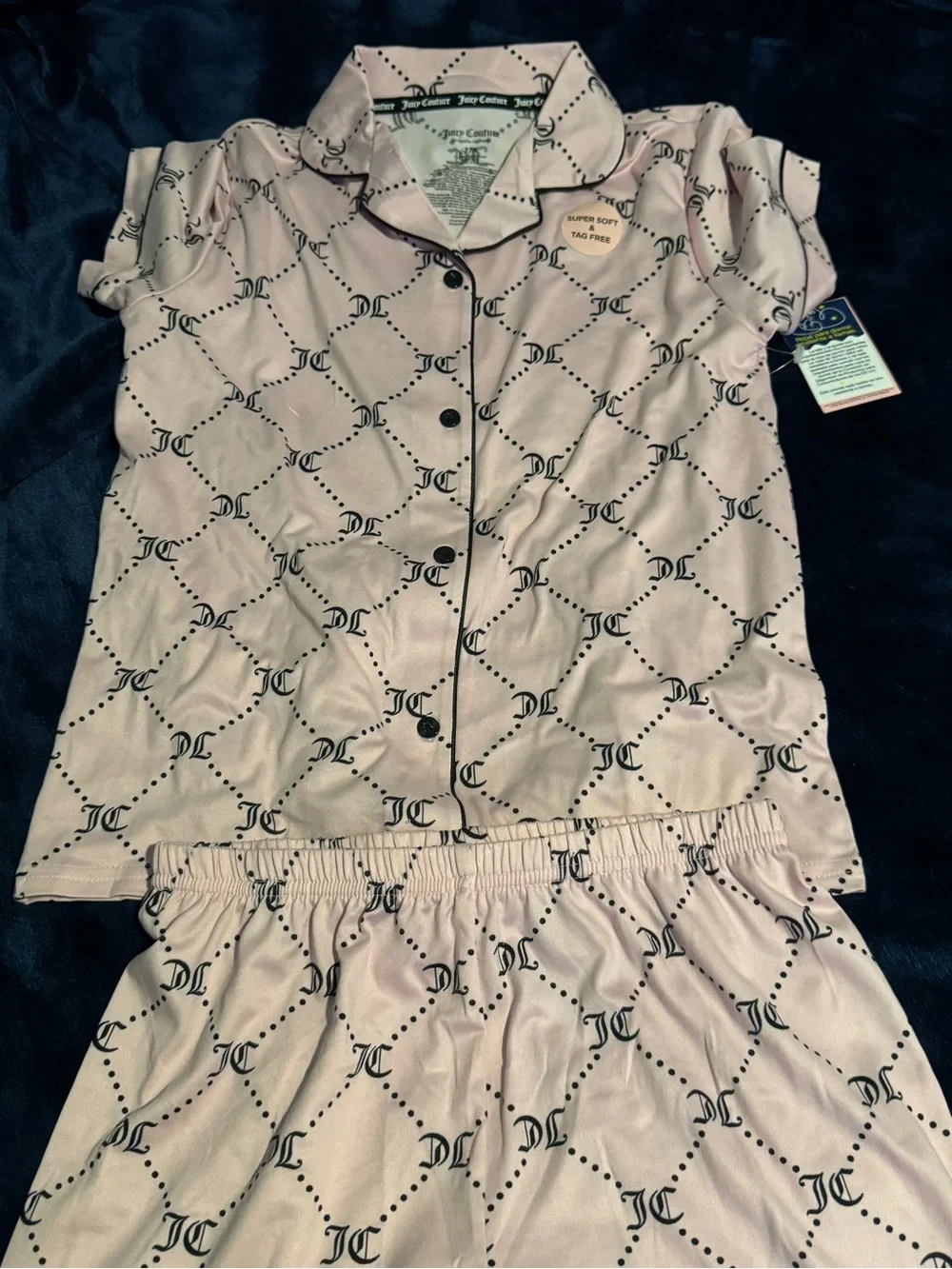 Juicy Couture soft pink